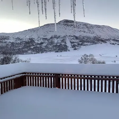 Peaceful Retreat In The Norwegian Mountains